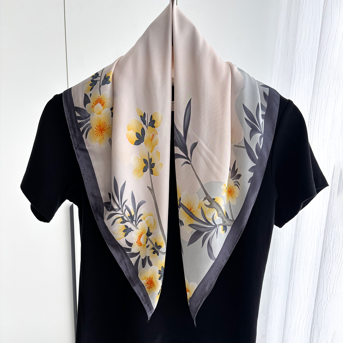 Luxury 70cm Square Scarf For W - Luxury Bags For Travel reseña y precio